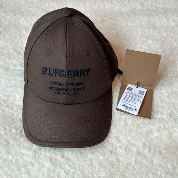 NWT Burberry Brown Horseferry Hat - Picture 1 of 4